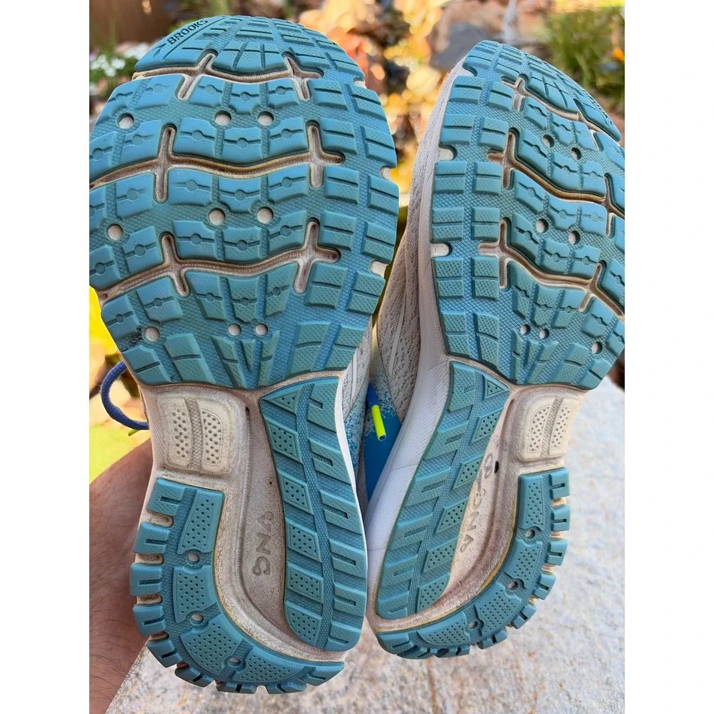 Brooks Trace 2 Womens Running Shoes White Blue Tie Dye 1203751B130 Size 8